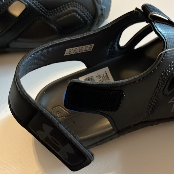 Under Armour UA Fat Tire Defender boys kids shoes 2Y black sandal NWT - Picture 7 of 8